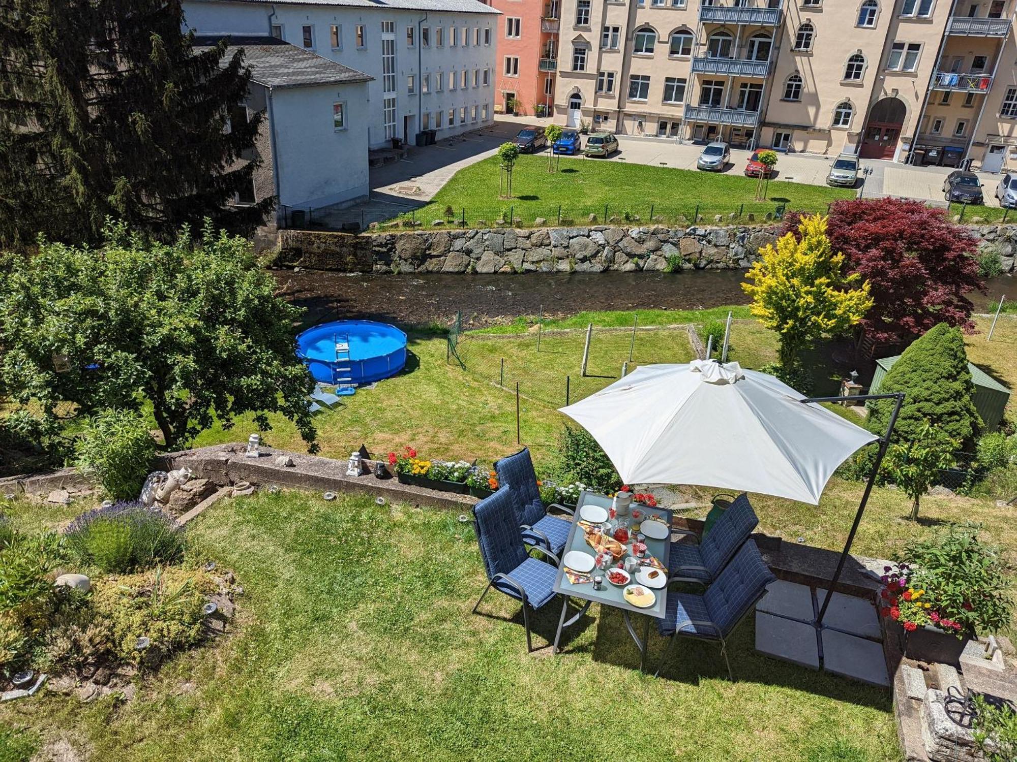 F4 - Urlaubsmagie - Grosse Wohnung Fuer Bis Zu 10 Personen Sebnitz Eksteriør bilde